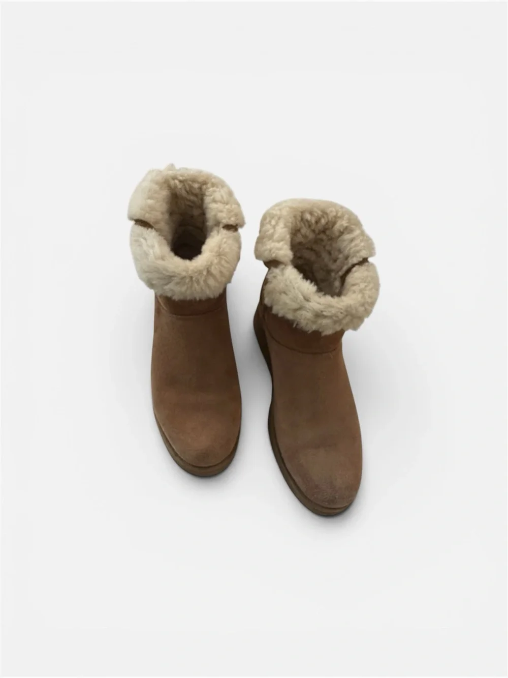 Women’s Ugg Kristin Slim Ankle Bootie Suede and sheepskin in Chestnut Size 8 1/2